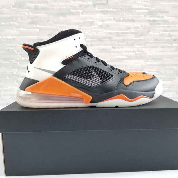 🛑SOLD🛑 New JORDAN Mars 270 Sneakers - Picture 2 of 8